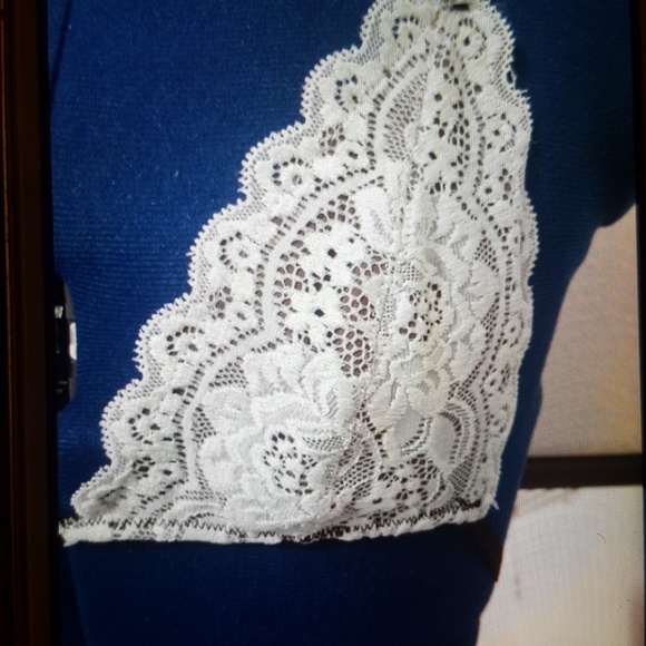 handmade lace bralette and thong set - Picture 4 of 4